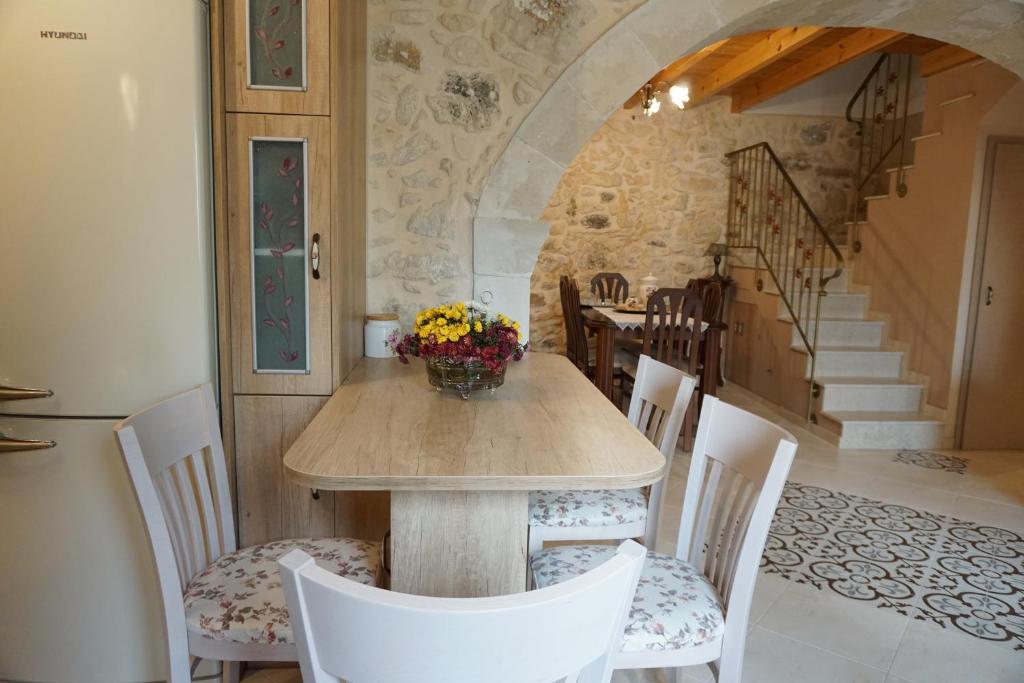Ioanna House room 5